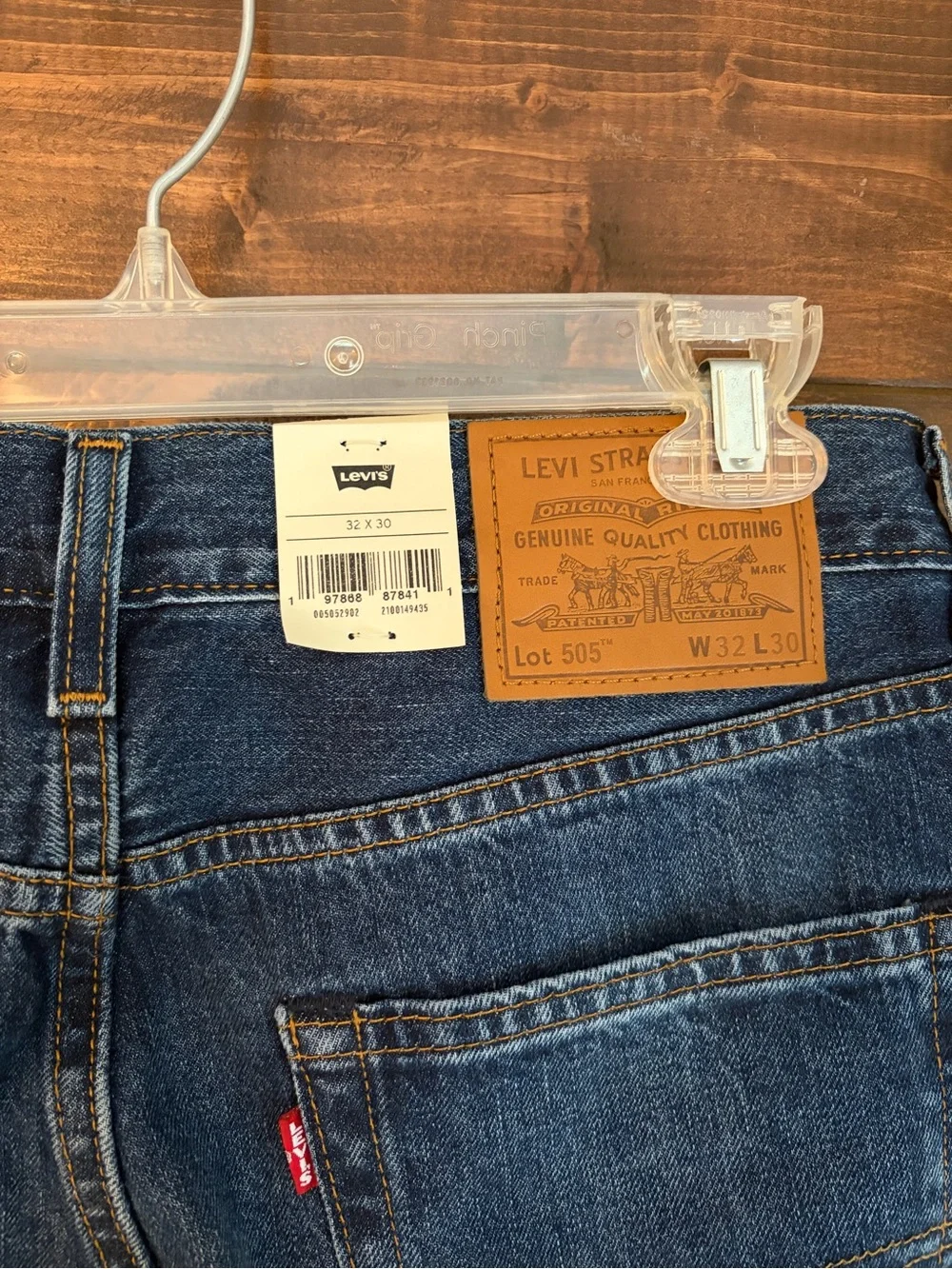 Levis straight leg